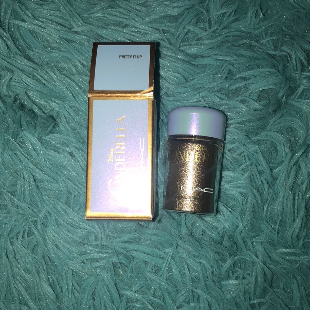 LIMITED EDITION Mac Cinderella pigment